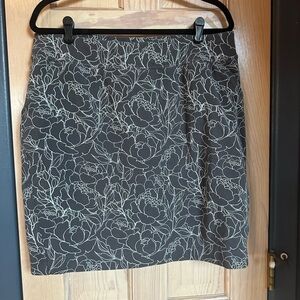 Floral Black and White Women's Skort